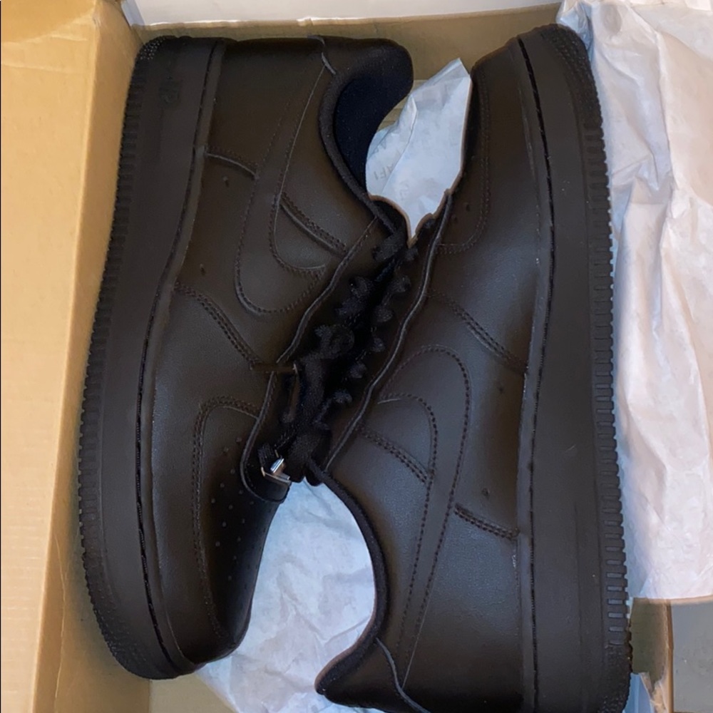 Women’s black Nike Air Force 1 NWB size 10